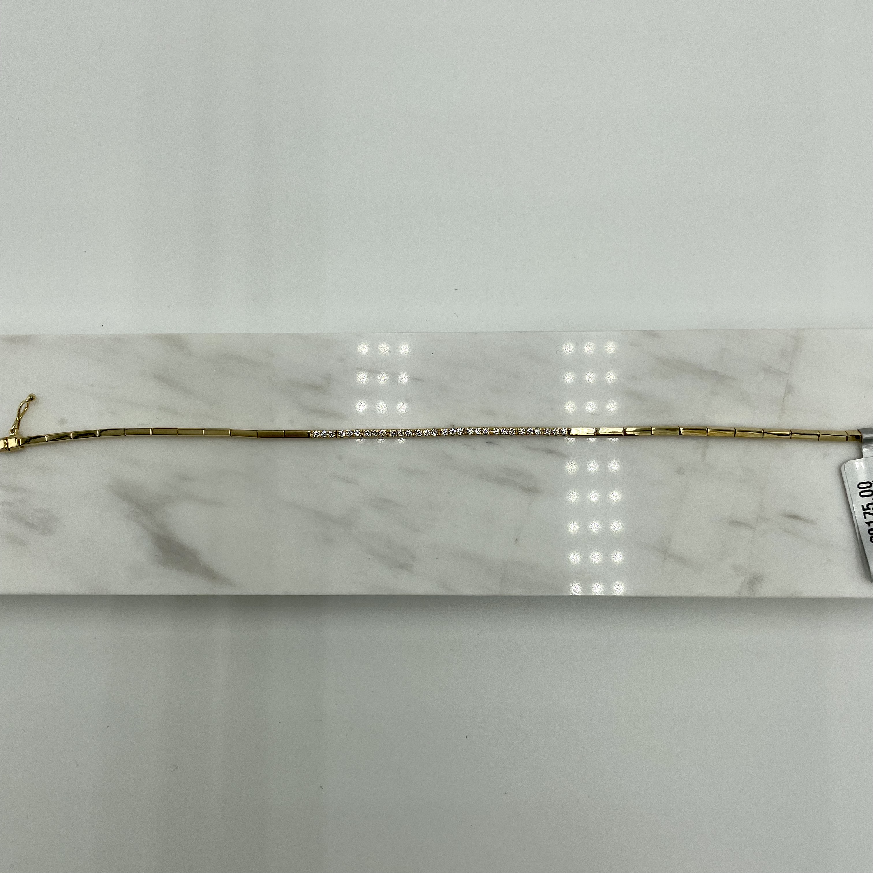bracelet en or jaune et diamants 